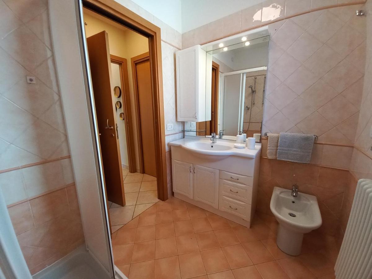 Elegante Bilocale A Pochi Passi Dal Mare Apartment Белариа-Игеа Марина Екстериор снимка